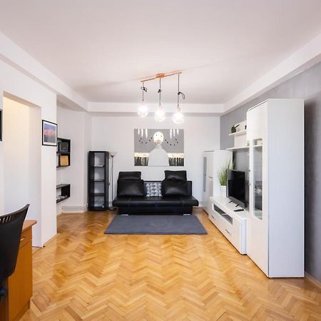 Central Apartment Marosvásárhely Kültér fotó